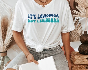Es camisa Leviooosa, camisa de mago, camisa universal