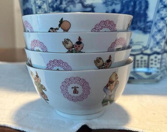 Vintage Chinese Porcelain Rice Bowls, Floral Figural Set Of 4 4.5”