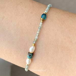 Green Apatite Minimalist Bracelet, Green Apatite and Pearl Bracelet, Green Blue Crystal Minimalist Bracelet