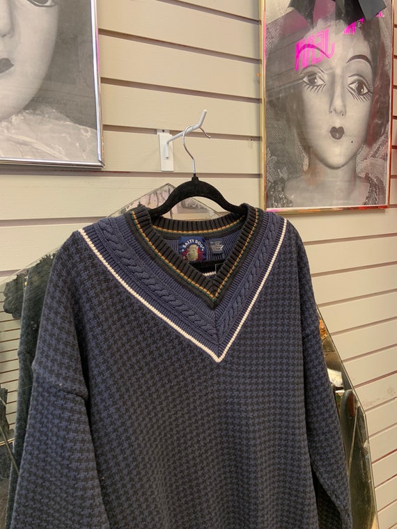 Collegiate V-neck knit - image 3