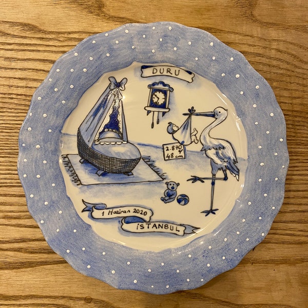 Plaque de naissance en porcelaine personnalisée peinte à la main | Assiette bébé personnalisée | Art en porcelaine fait à la main | Cadeau nouveau-né/naissance | Décoration de chambre de bébé