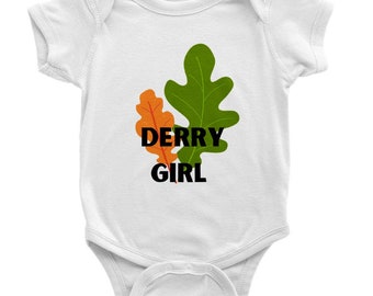 Ragazza Derry con foglia di quercia, regalo Derry, regalo per bambini Derry, tutine classiche a maniche corte per bambini