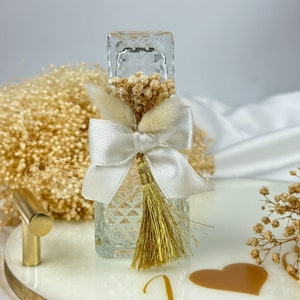 Wedding Favors Empty Glass Cologne Bottles Designed With Dried Natural Flowers, Wedding Gifts For Guests, Engagement Gift, Welcome Baby Gift