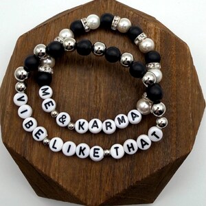 Karma Songtext “Me & Karma Vibe Like That” Armband Set 2 Schwarz Silber Stacking Armband Karma Freundschaftsarmbänder