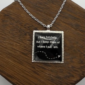 "Tay Tay Inspiriert Song End Game Songtext, ""Und ich Bury Hatchets begraben, aber ich halte Karten, wo ich Put 'Em" Charme Silber Anhänger Halskette Ende Spiel."