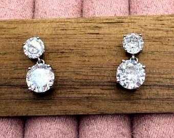 Silver Cubic Zirconia Simple and Elegant Cubic Zirconia Dangle Earrings Solitaire Earrings Clear CZ