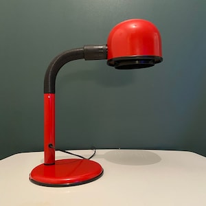 Rote Retro-Tischlampe aus den 1980er Jahren