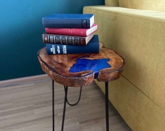 Hand made wood side table / DOES NOT EXIST 2x