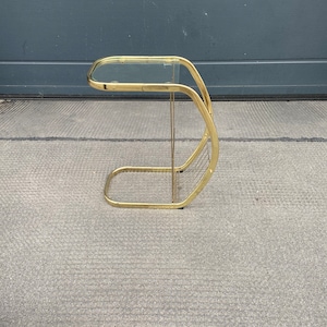 Minimalistisch Mid Century Beistelltisch mit Zeitungshalter 1990er Jahre