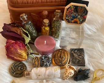 Eros & Psyche Vintage Altar Box/Kit Large