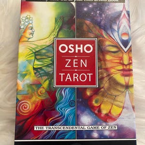 O conjunto de caixa de tarô Zen de Osho