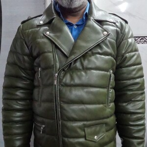 Blouson en cuir vert olive pour homme doudoune en cuir vert doudoune en cuir matelasse entierement matelasse veste en cuir matelassee zippee pour homme Etsy Canada