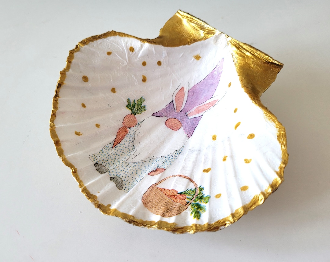 Decorated Scallop Shell, Elf Motif, Gardener Gnome, - Etsy