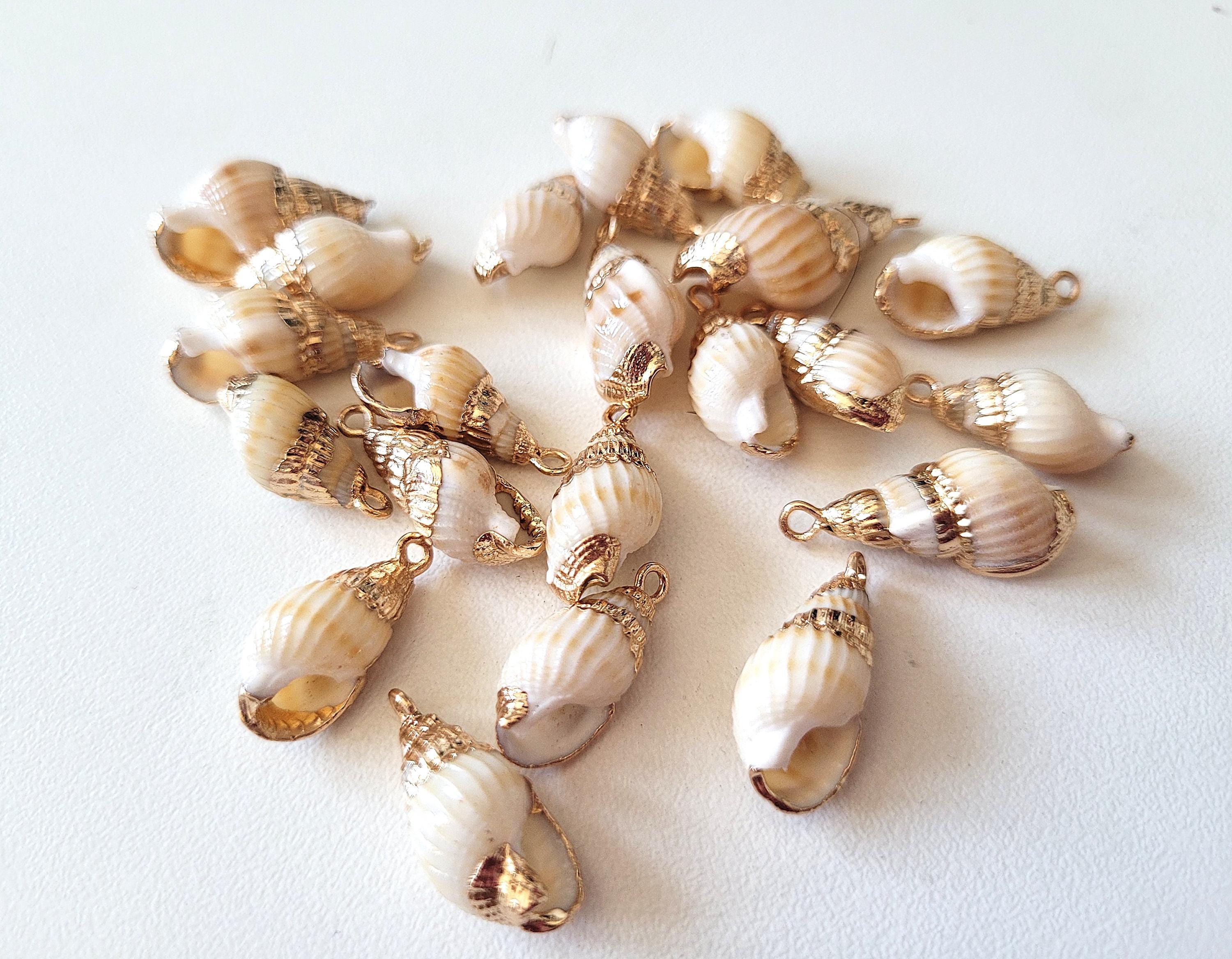 Pendentif Coquille En Spirale Nacrée Doré - Occasion Très Bon état
