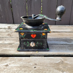 Vintage Pennsylvania Dutch Tole Painted Crank Coffee Grinder, Manual Wood and Cast Iron Bean Grinder, Handpainted Folk Art, Farmhouse Decor