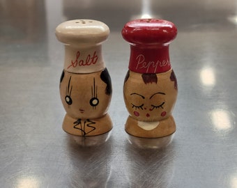 Vintage Wood Chef Couple Salt and Pepper Shakers Man Woman Rustic Made in Japan