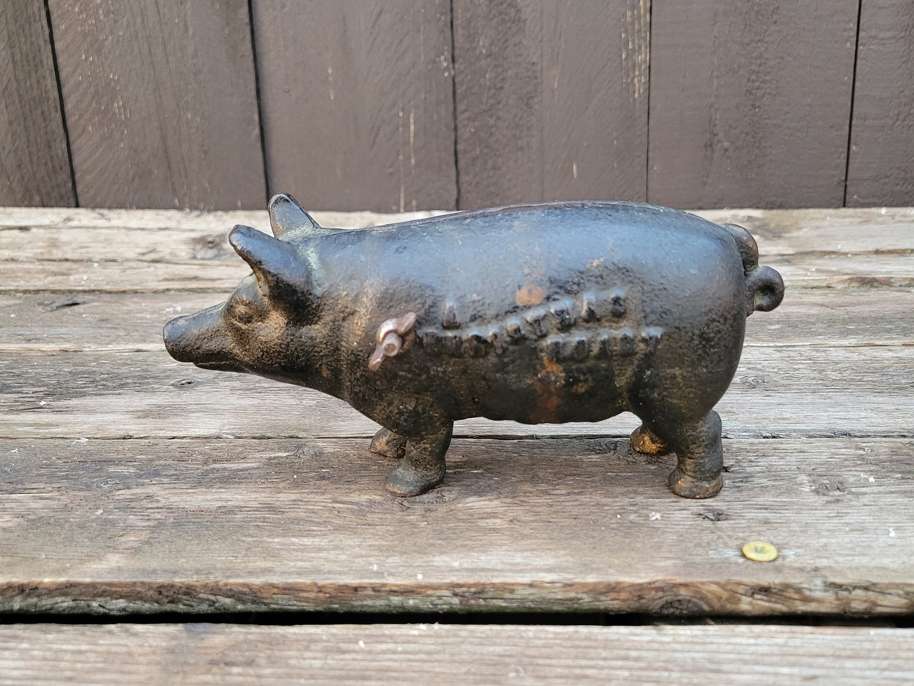Antique Cast Iron Piggy Bank: 