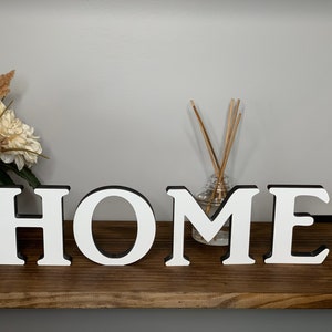Letrero de madera independiente H O M E, decoración de estanterías, decoración de escritorios, decoración de repisas, decoración de mesas, letrero 3D, letras de 3, 5 y 7 pulgadas de alto disponibles