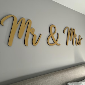 Mr & Mrs wooden wall sign, backdrop wall sign, wedding wall sign, sweetheart table, 9 sizes, width in details, different face colors