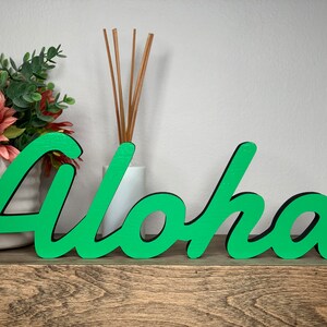 Aloha Wooden Sign: 3D Desk & Shelf Decor