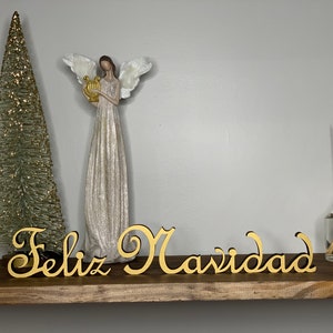 Feliz Navidad Wood Sign: Freestanding Christmas Decor