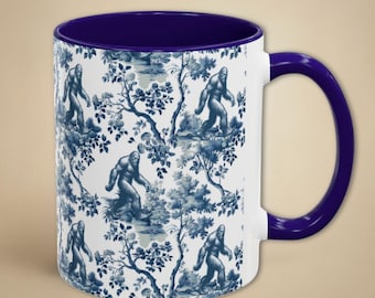 Tazza Bigfoot, Tazza da caffè Sasquatch, Regalo divertente per il campeggio, Decorazione Bigfoot, Toile Forestcore, Tazza criptide, Amante della natura, Bicchieri, Regalo per il testimone dello sposo