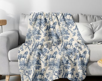 Blue Horse Toile de Jouy Cozy Equestrian Fleece Throw Blanket for Barrel Racer Cowgirl Horse Gift, Shabby Chic Sherpa Blanket for Barn Mom