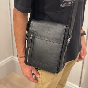 Mini sac messager, Cuir de vachette pleine fleur, Unisexe pour le voyage, Sac de tous les jours, Plusieurs poches avec fermeture à glissière, Épaule/transparent, Fait main