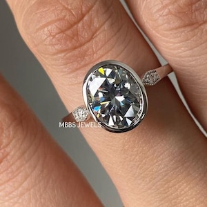3.10 CT Oval Cut Grey Moissanite Engagement Ring 18K White Gold Bezel Set Ring Vintage Ring Unique Anniversary Ring Wedding Gift For Her