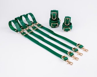 Quatre options de sangles ou de menottes pour les attaches de lit Cuir de vachette et matériel solide Idéal pour les attaches de bondage au lit, les menottes aux chevilles et aux poignets.