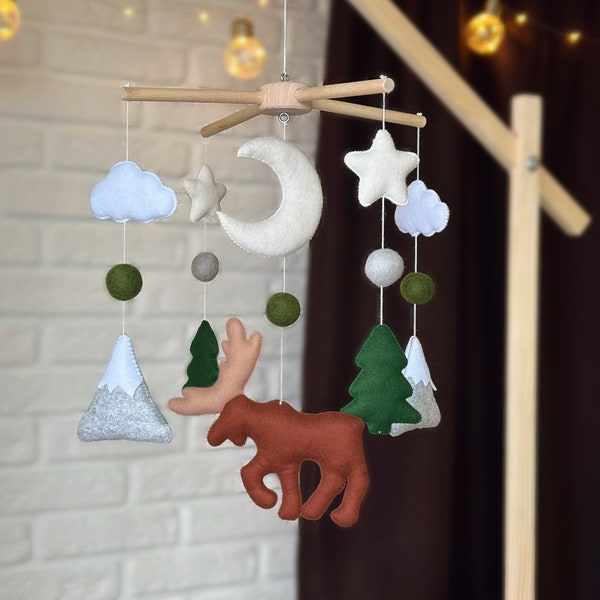 Baby mobile woodland, moose nursery mobile, baby crib mobile, felt mobile