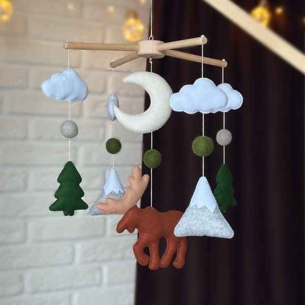 Baby mobile woodland, moose nursery mobile, baby crib mobile, felt mobile