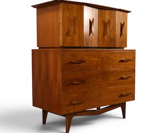 Young Manufacturing Sculptural Vintage Mid Century Modern Highboy Dresser c. 1960s