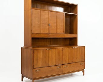 Red Lion Vintage Mid Century Modern Two-Piece China Cabinet Buffet and Hutch c. 1960s