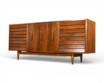 American of Martinsville Dania Collection Vintage Mid Century Modern Lowboy Dresser c. 1960s