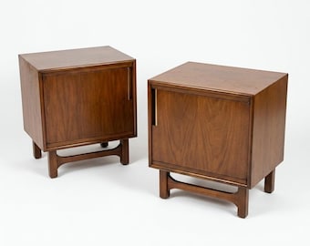 Cavalier Furniture Vintage Mid Century Modern Nightstands c. 1960s
