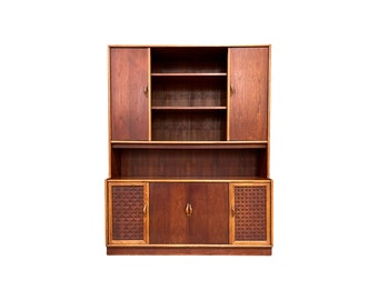 Lane Perception Vintage Mid Century Modern China Cabinet c. 1960s