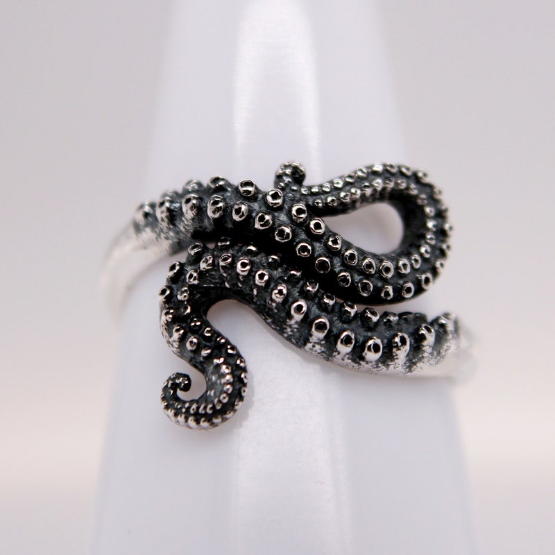Petit Tentacule Ring main image 1