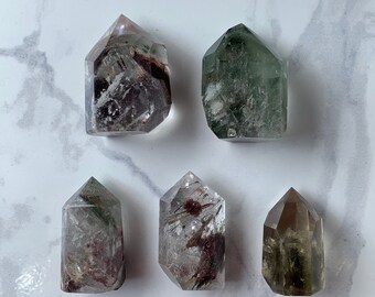 High Quality Clear Garden Quartz Towers