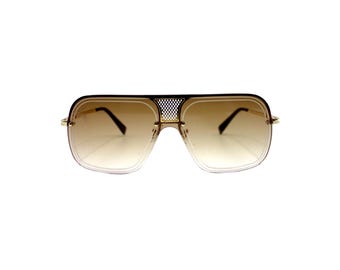 Oversized Sunglasses with Gold Accents Luxury Statement Shades for Women Bold Fashion Eyewear UV400 Protective Retro Chic Sunglasses