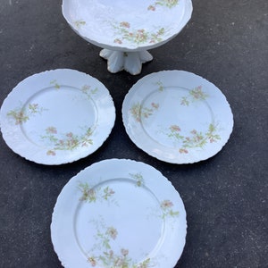 Rosenthal Versailles set of 3 breakfast plates and bowl on foot.
