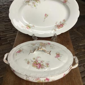 Vieux Bruxelles set of 2 serving dishes.