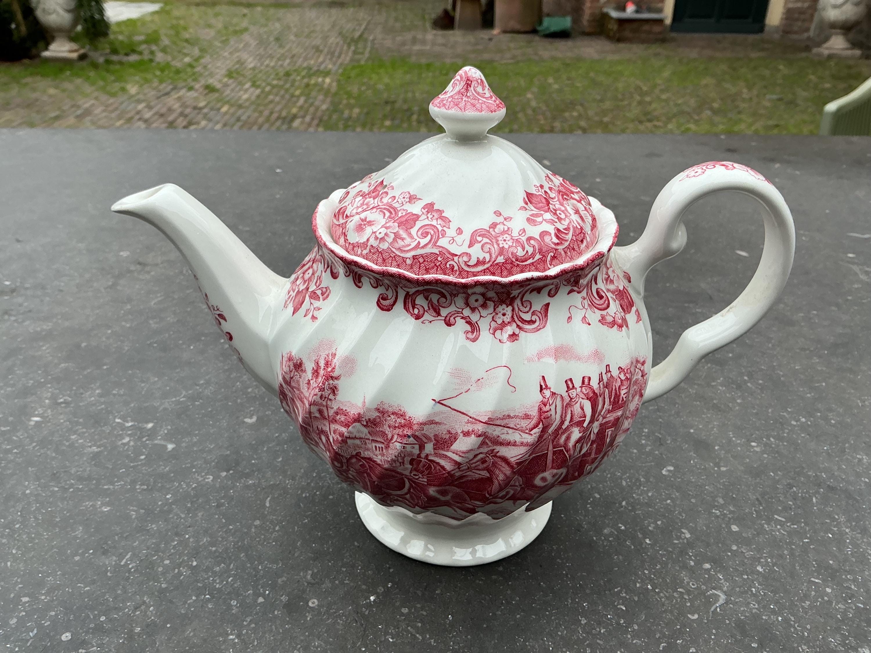 Johnson Bros Coaching Scene, Teapot. - Etsy