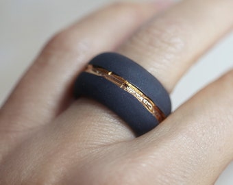 SILVIA, contemporary ring designs, black and gold porcelain ring ideal to be everyday ring and to be a special gift for her