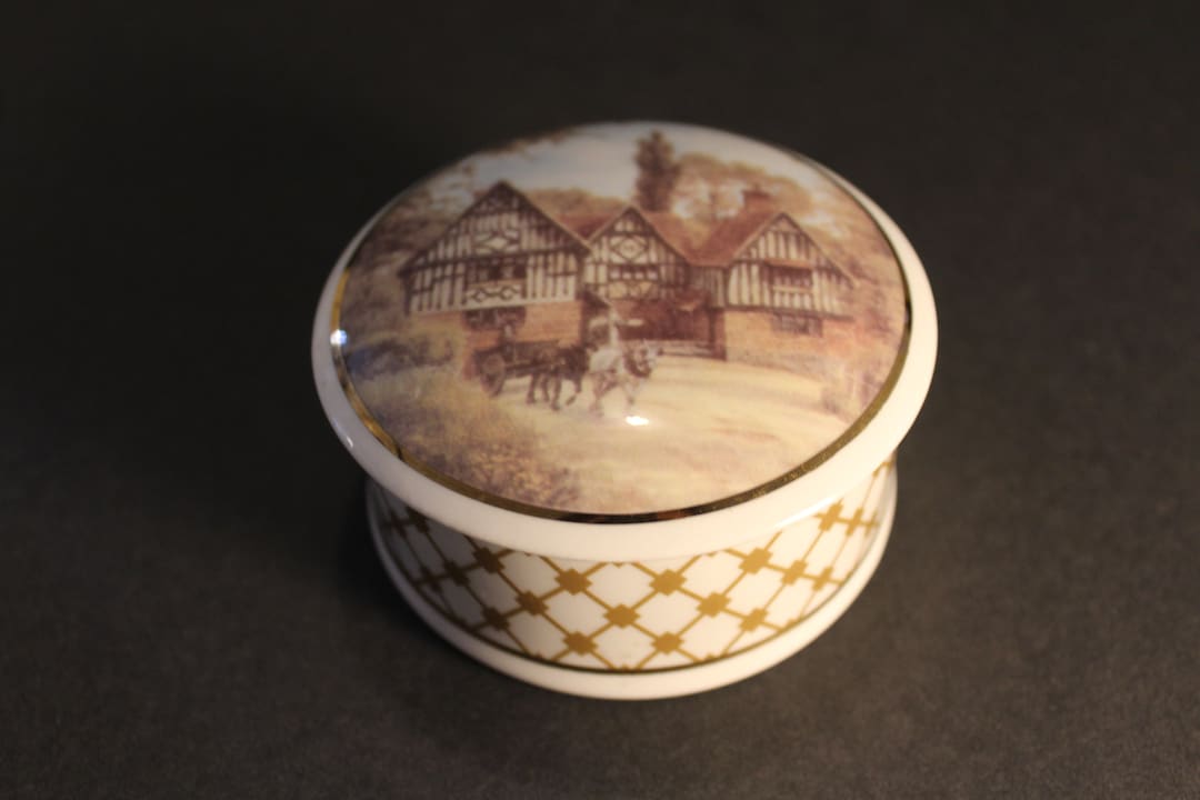 Tudor Cottage Horse and Carriage Round Covered Trinket Box Falcon China