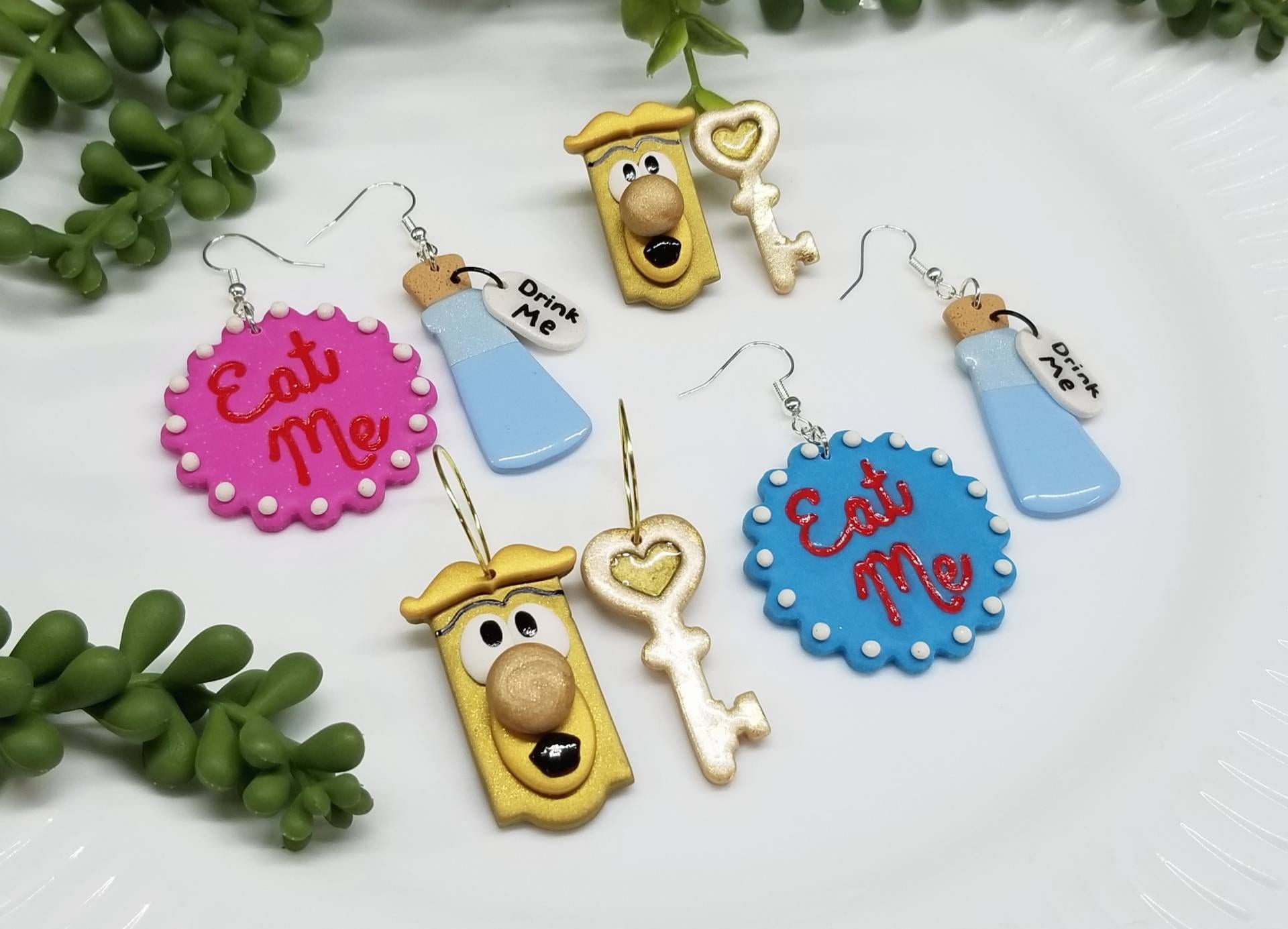 ¿Quién eres tú? Reflexiones de Alicia en el País de las Maravillas, image size:1920x1385