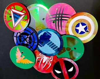 Soportes de figuras de acción personalizados: ¡cualquier héroe o logotipo!