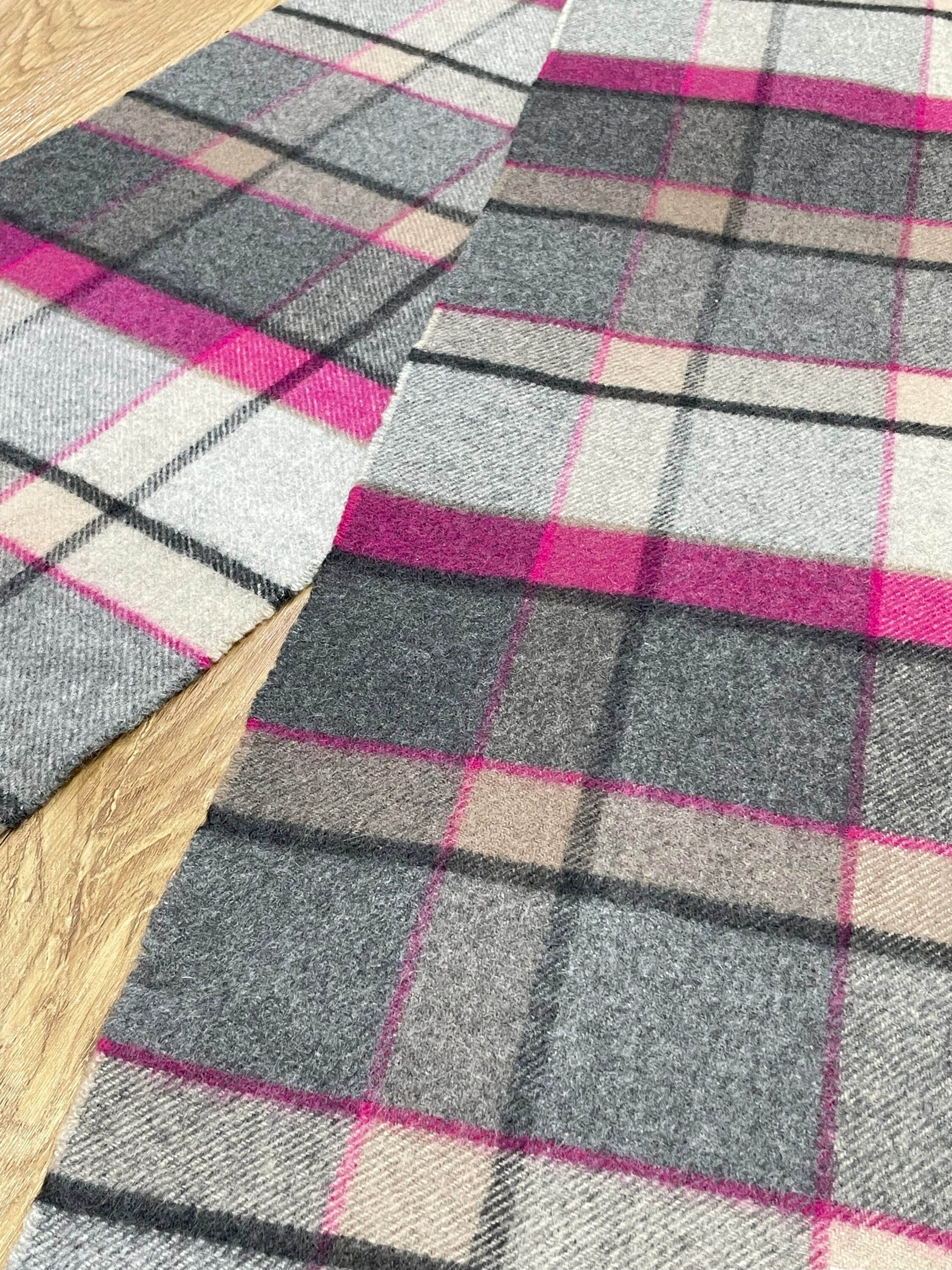 Johnstons of Elgin for United Arrows Scarf / Muffler / Warm 