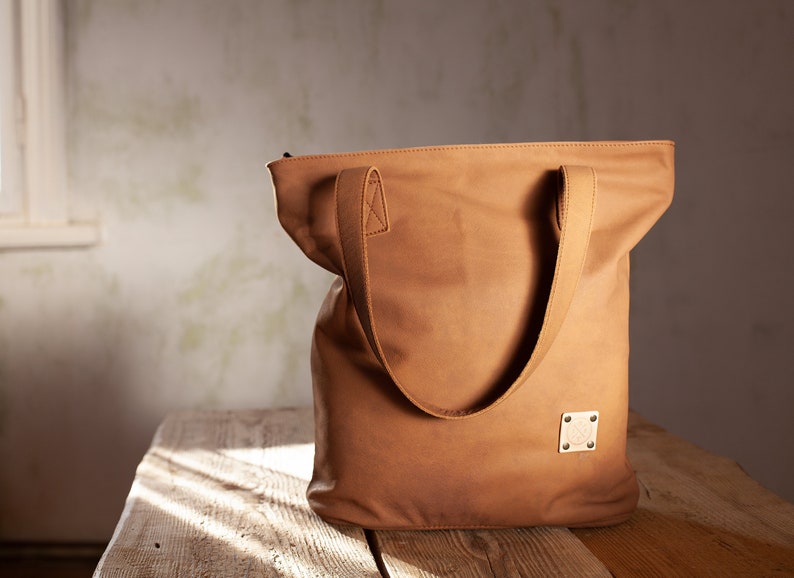 Classic leather tote bag, leather purse, minimalist tote, shoulder bag Brown