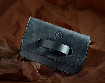 Minimalist Leather clutch